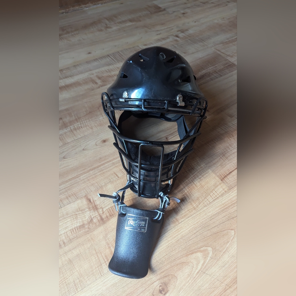 Youth SM Baseball Catcher's Helmet